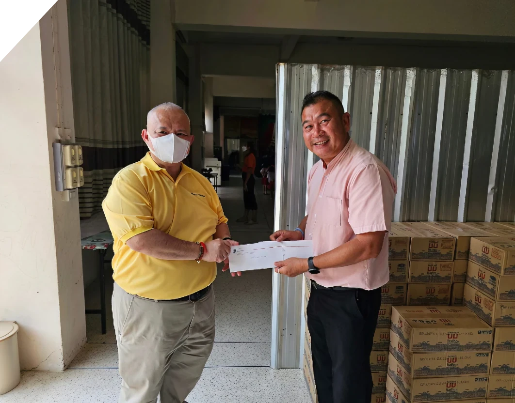 มอบสิ่งของอุปโภคบริโภคให้น้องโรงเรียนเทศบาลศาลาปูน พระราชสิทธิมงคล (สวัสดิ์ โสตฺถิทตฺโต) จ.พระนครศรีอยุธยา